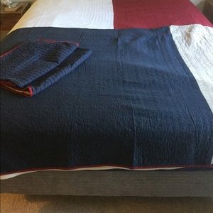 Eddie Bauer color block quilt set